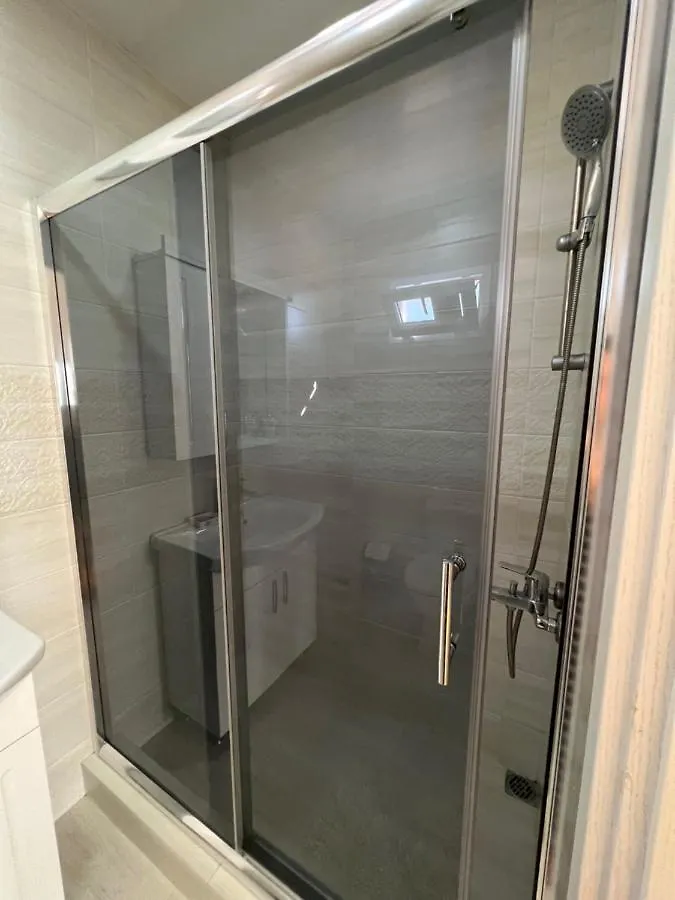 Kemeni Garden Hotel Batumi 0*,  Grúzia