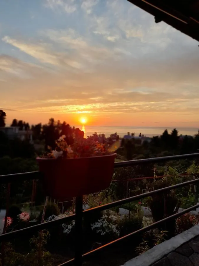 Kemeni Garden Hotel Batumi 0*,  Grúzia